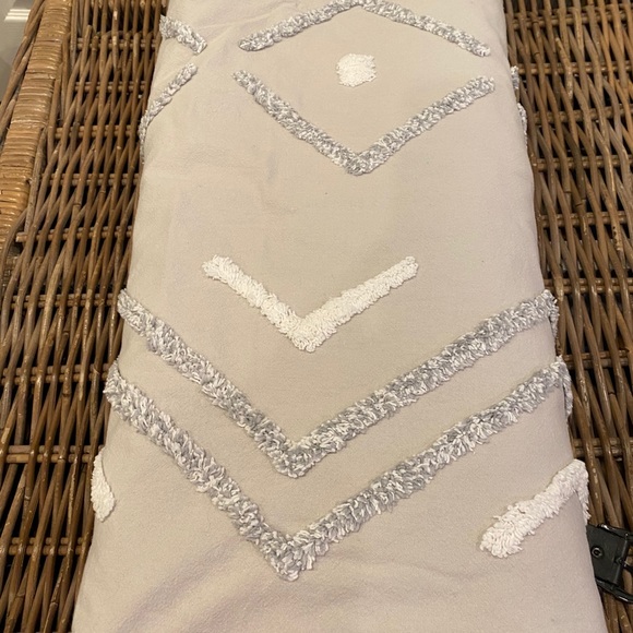 New Urban Outfitters Bomi Tufted Duvet Cover - Picture 6 of 7